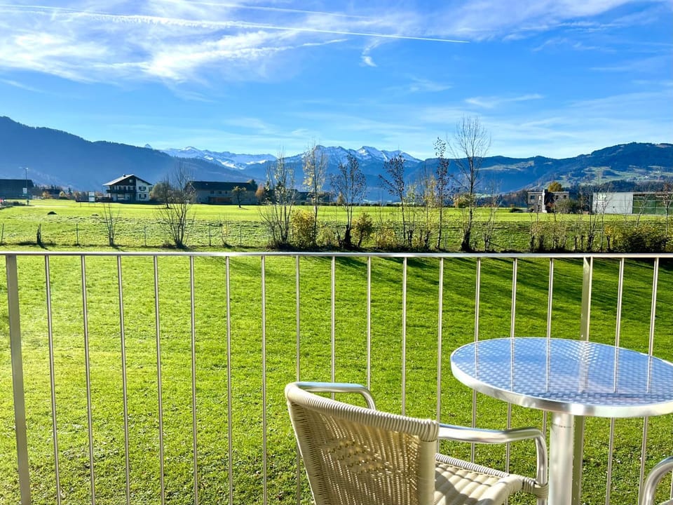 Spring, Natural landscape, Mountain view