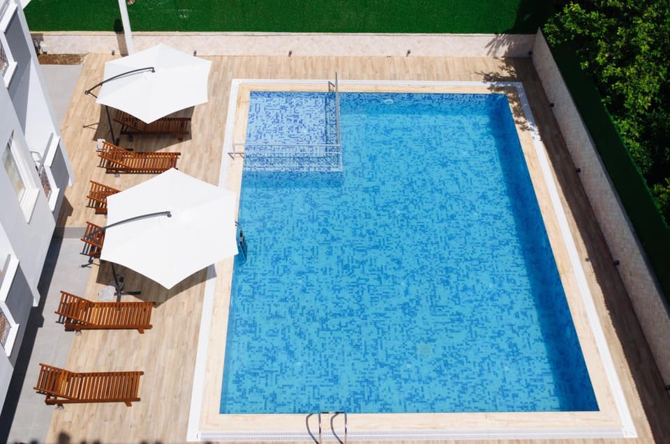 Property building, Swimming pool