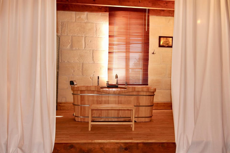 Bedroom, Bath