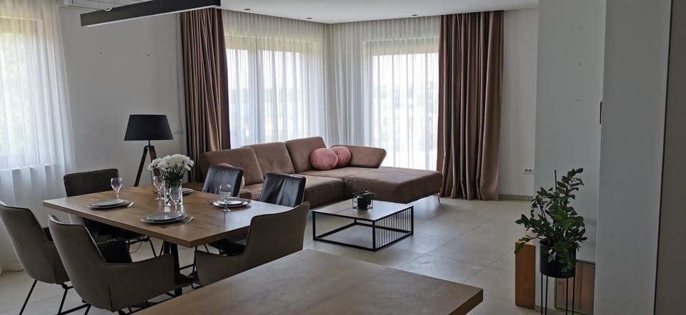 Living room, Dining area