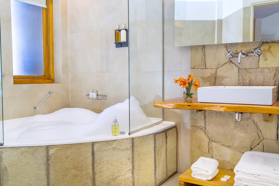 Bathroom, Bath