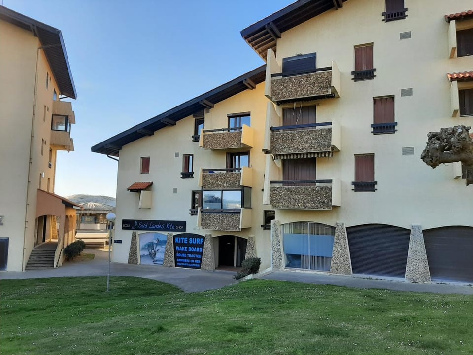 Appartement rénové cœur de Seignosse, animaux acceptés, parking inclus - FR-1-239-107 Apartment in Seignosse