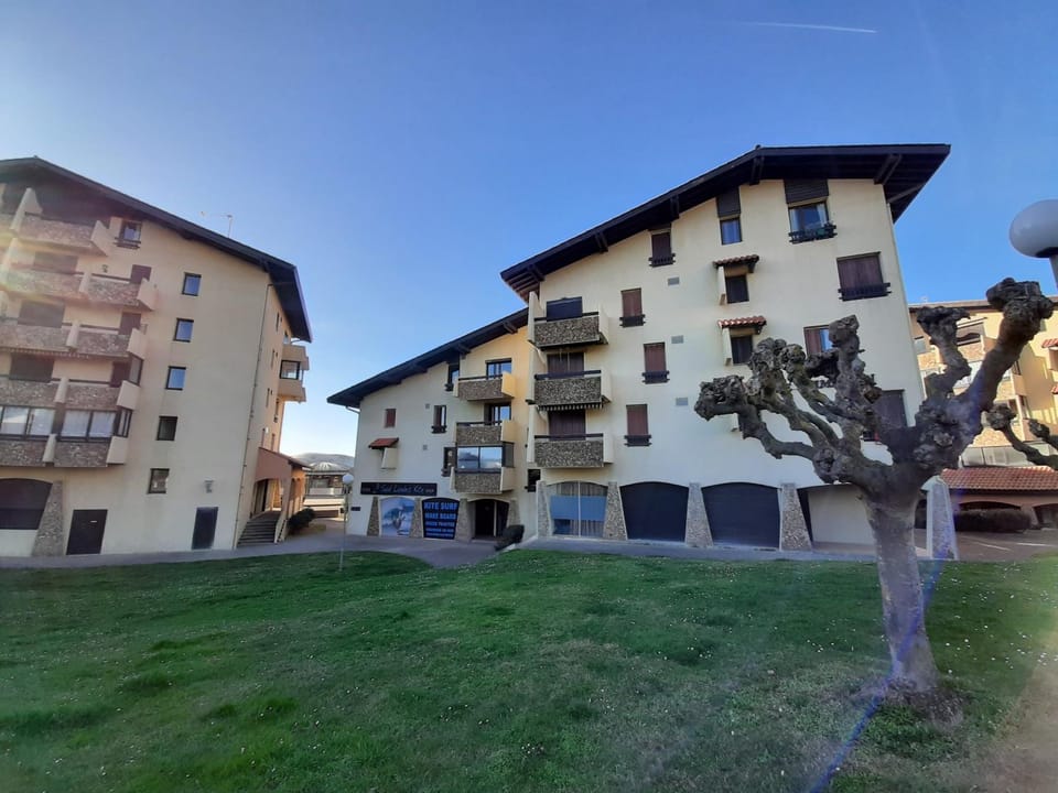Appartement rénové cœur de Seignosse, animaux acceptés, parking inclus - FR-1-239-107 Apartment in Seignosse