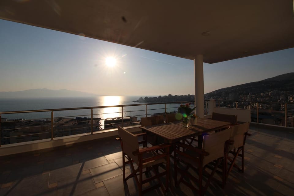Balcony/Terrace, City view, Sea view