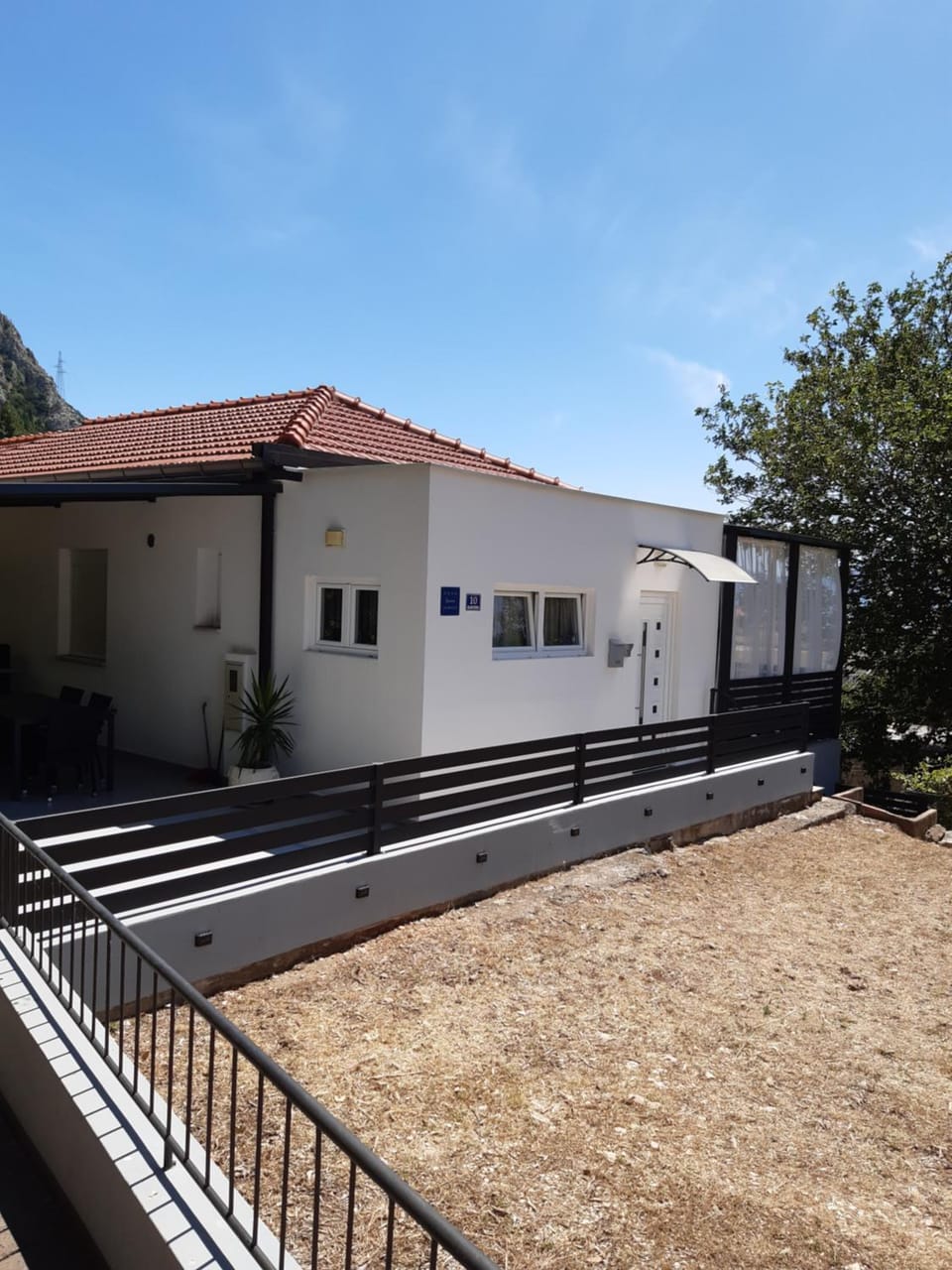 Property building, Day