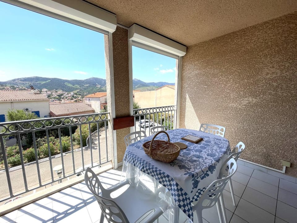 Banyuls-sur-Mer : T2 avec loggia et parking privatif à deux pas de la plage Apartment in Port-Vendres