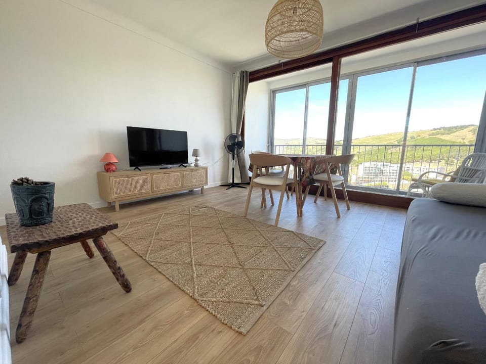 Studio confortable avec vue mer, loggia, animaux acceptés et parking privatif - FR-1-309-75 Apartment in Port-Vendres