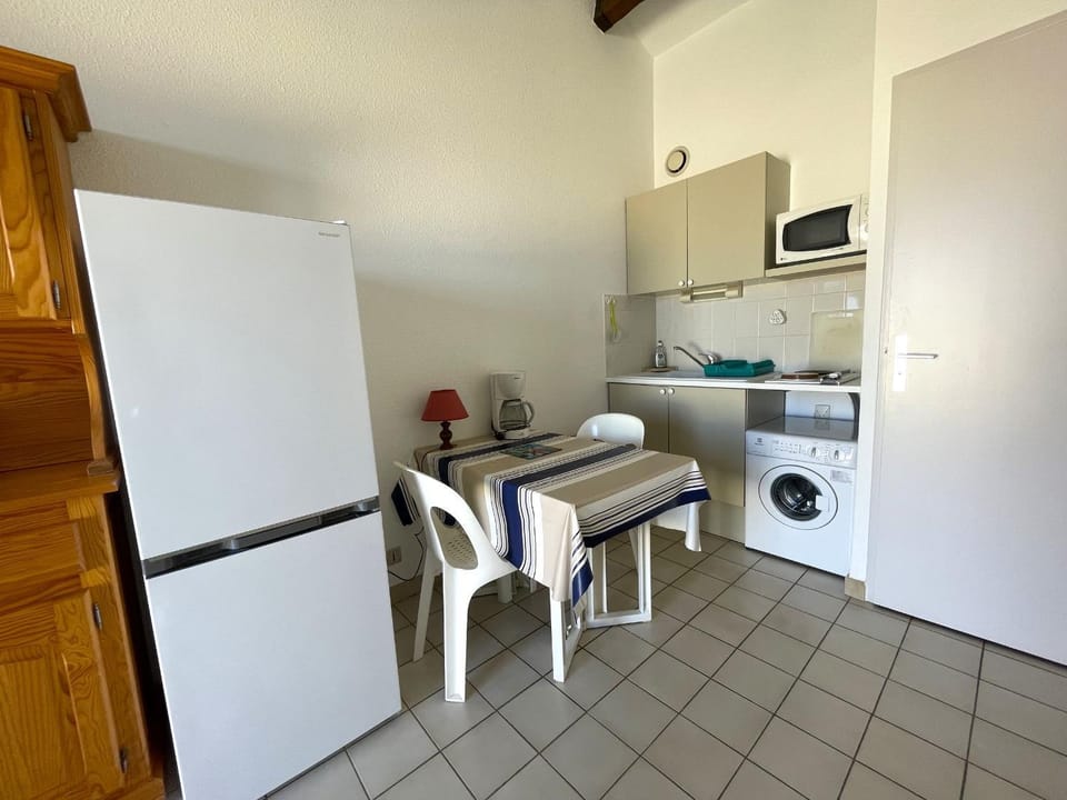 Studio calme avec terrasse et parking à Banyuls-sur-Mer - FR-1-309-87 Apartment in Alt Empordà