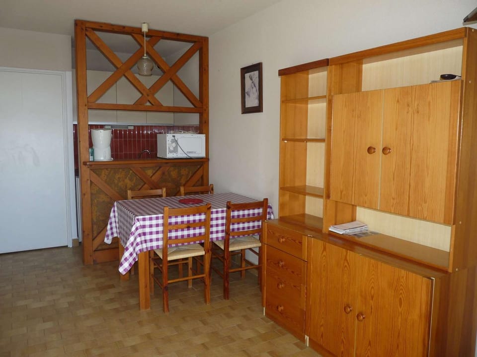 Studio cabine 4 pers - Plage à 50m - Parking privé - FR-1-328-89 Cabin in La Grande-Motte