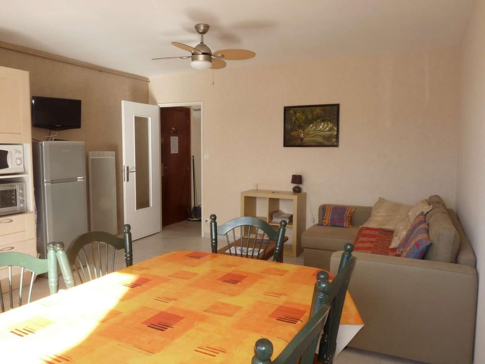 Appartement 2 pièces familial avec parking privé, proche lac et plage - La Grande Motte - FR-1-328-91 Apartment in La Grande-Motte