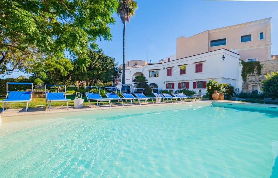 Property building, Pool view
