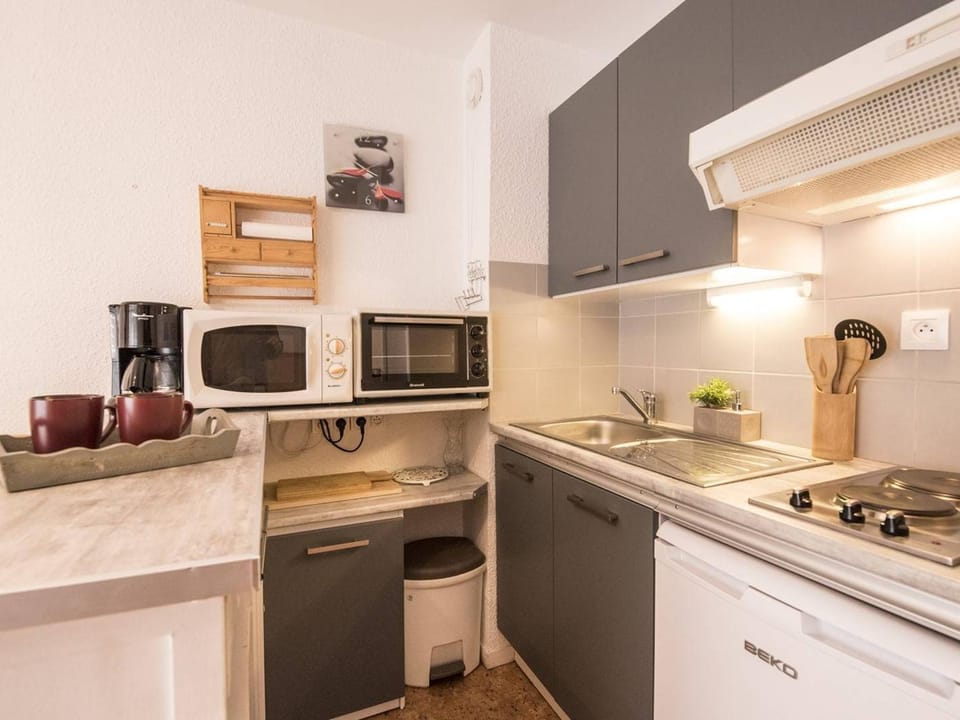 Appartement cosy 4 pers, parking, St Lary Village - FR-1-296-224 Apartment in Saint-Lary-Soulan