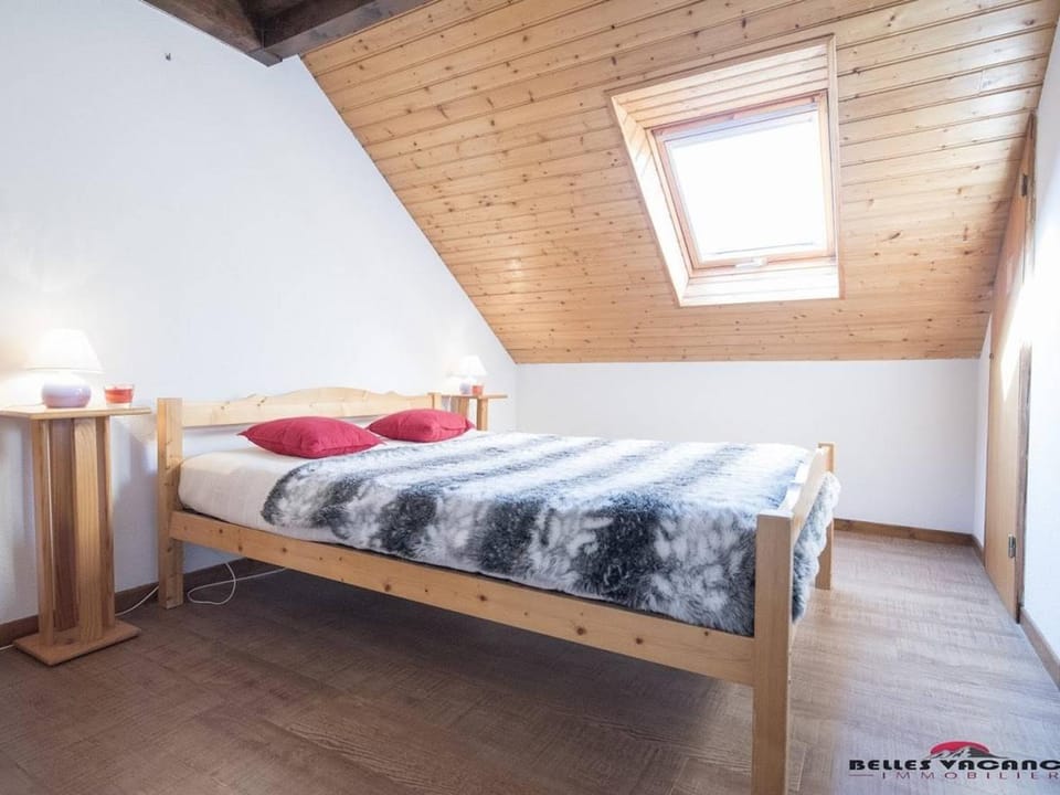 Appartement pour 6 pers. avec balcon près de Saint-Lary, Wi-Fi et parking gratuits - FR-1-296-215 Apartment in Saint-Lary-Soulan