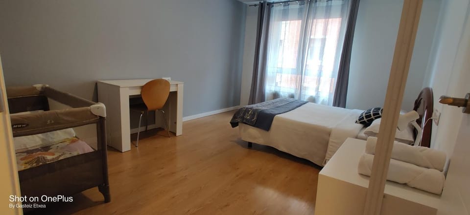 Seating area, Bedroom