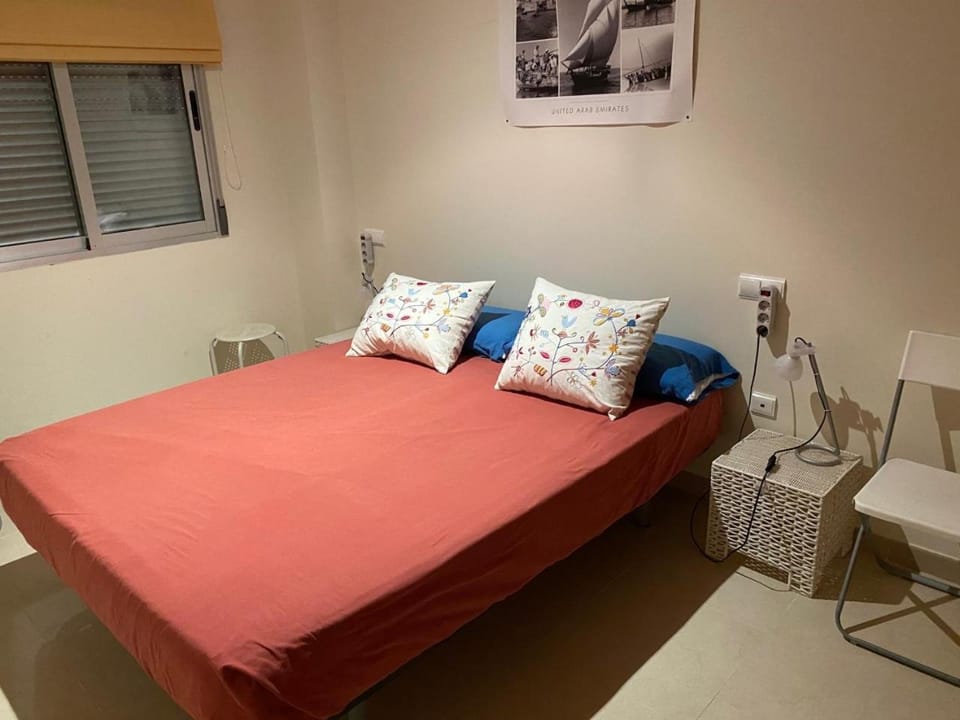 Property building, Bed, Bedroom
