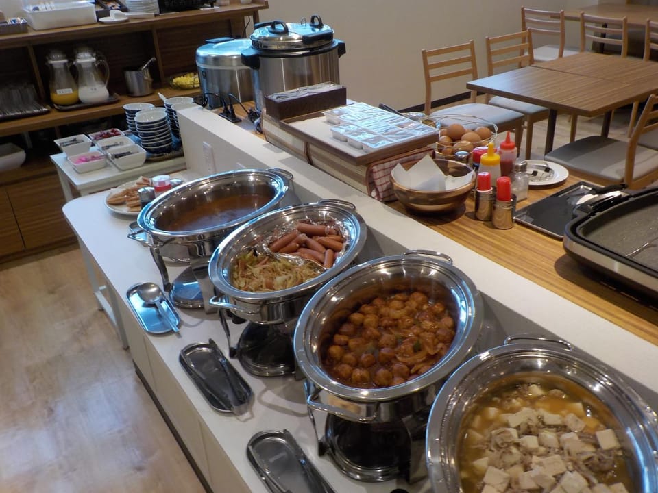 Area and facilities, Buffet breakfast