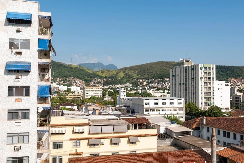 Day, Neighbourhood, Natural landscape, Bird's eye view, City view, Mountain view, Street view, Location