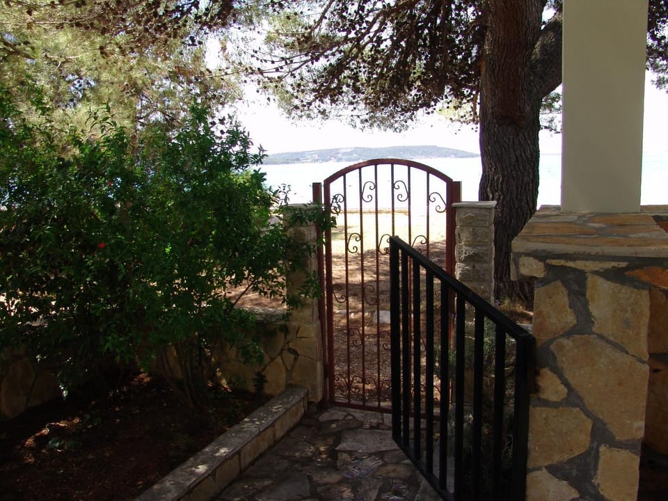 Facade/entrance, Garden view, Sea view, Street view