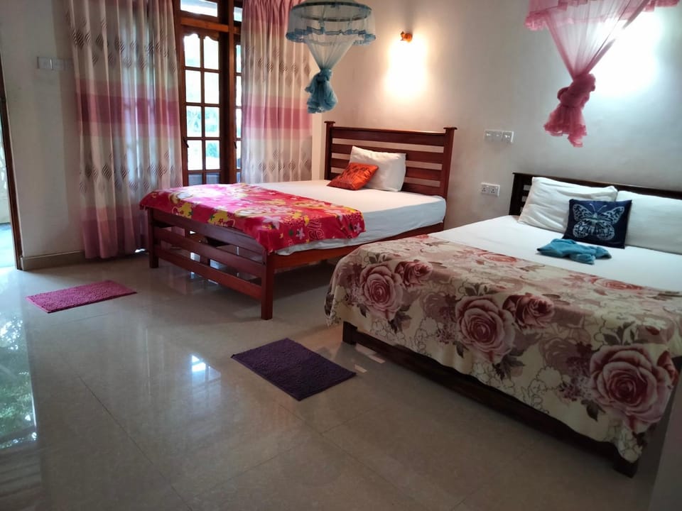 Property building, Bed, Bedroom