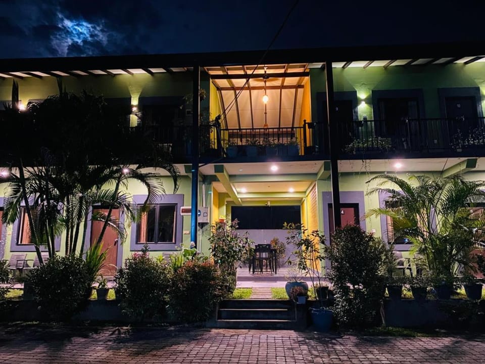 The Paramount Lodge & Villas Nature lodge in Central Province