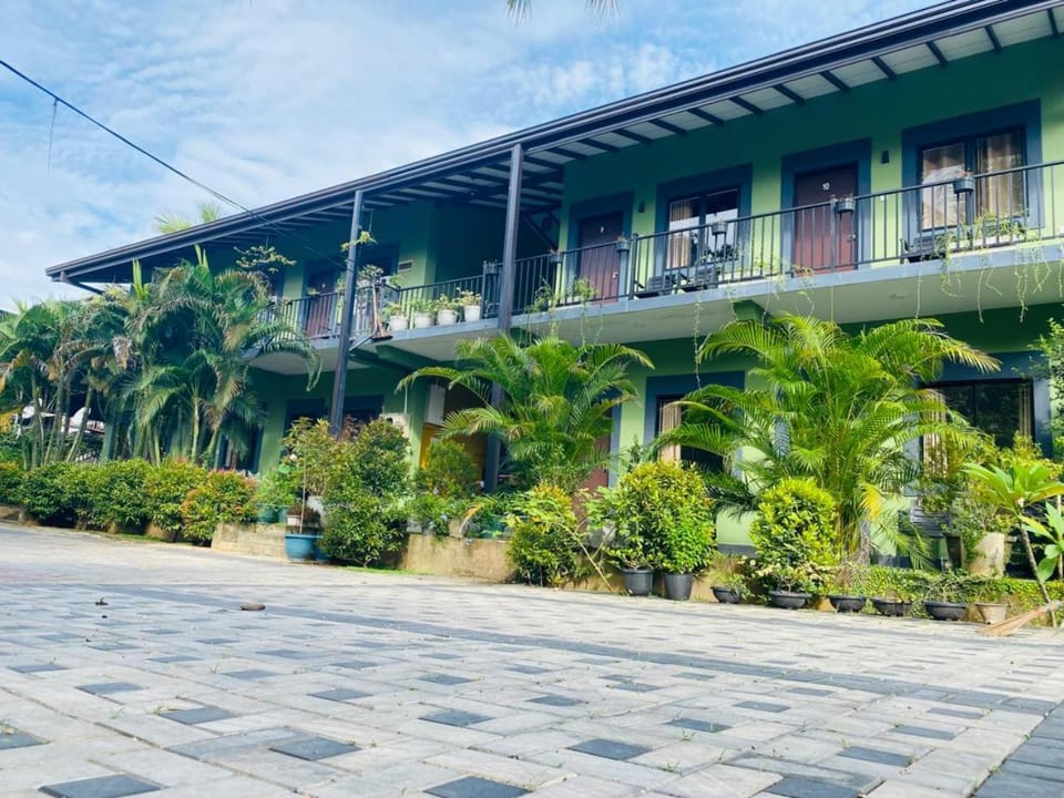 The Paramount Lodge & Villas Nature lodge in Central Province