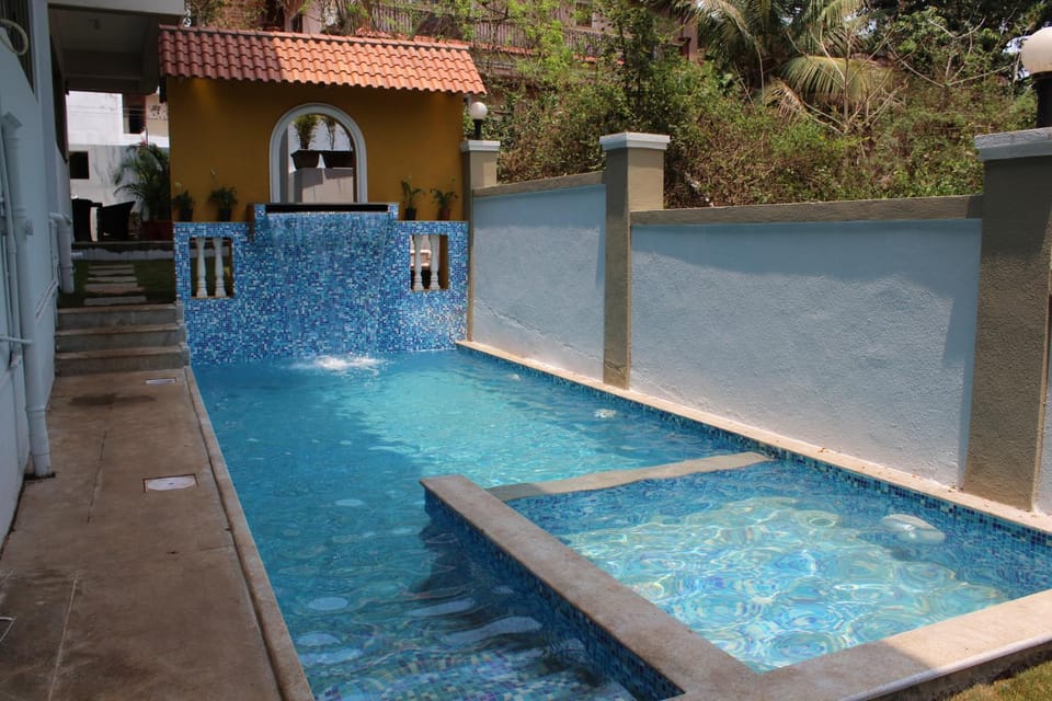 Pool view, Swimming pool, Swimming pool