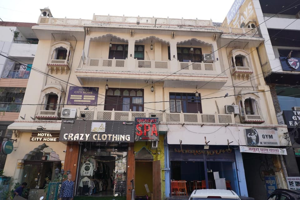 Property building, Facade/entrance