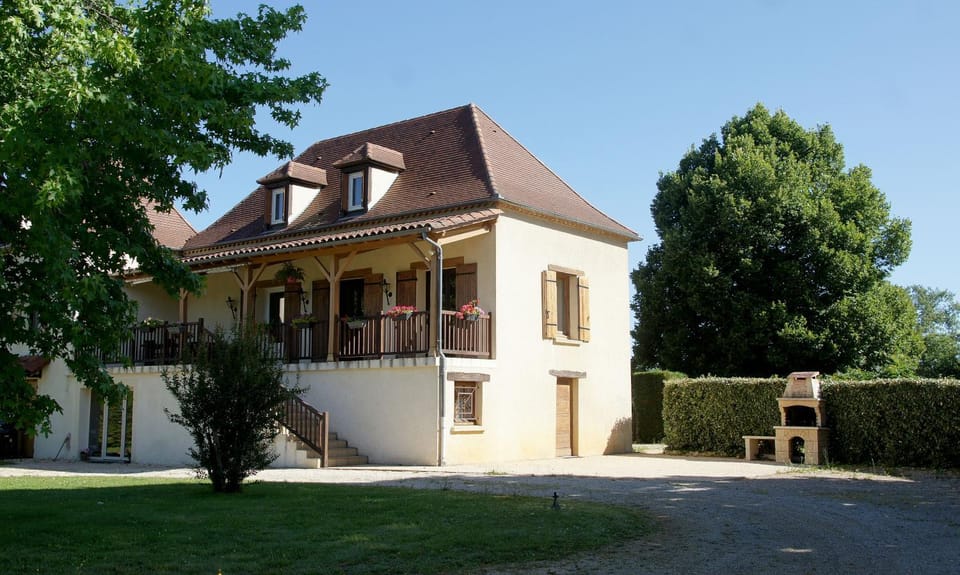 BBQ facilities, Balcony/Terrace, Garden view