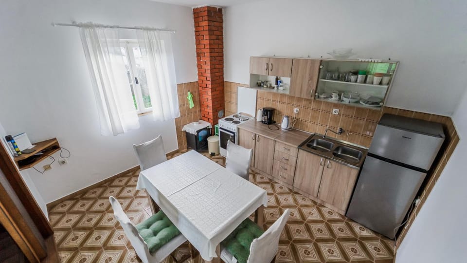 Communal kitchen, oven, kitchen