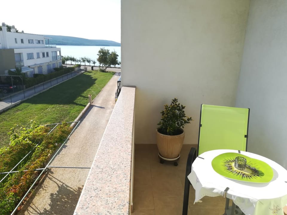 Day, Balcony/Terrace, Seating area, Sea view