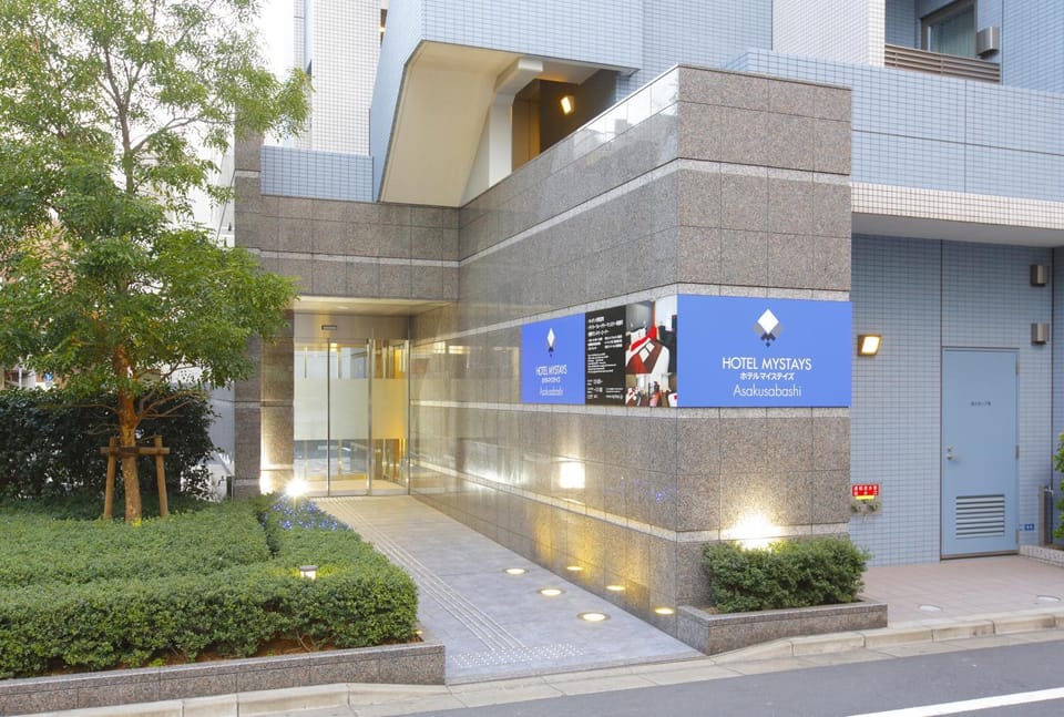 Facade/entrance, Spring, Winter, Summer, Autumn