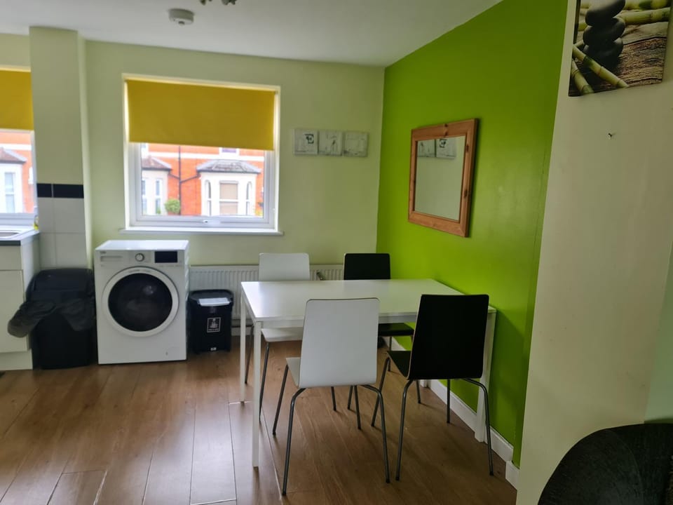 Swindon Old Town Duplex - Recently refurbished Apartment in Swindon