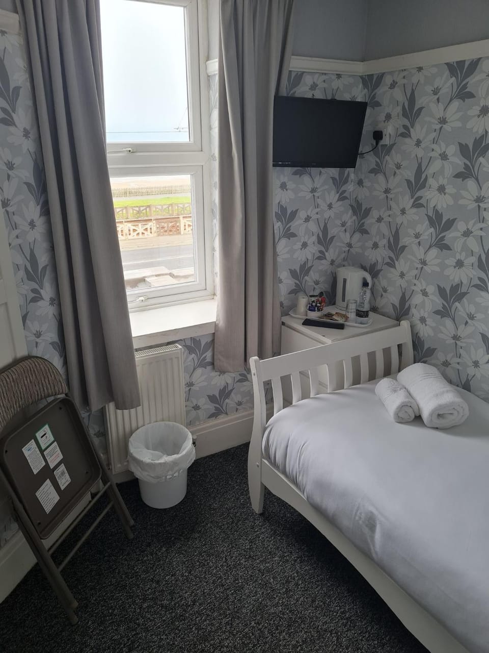 TV and multimedia, Coffee/tea facilities, View (from property/room), Bedroom