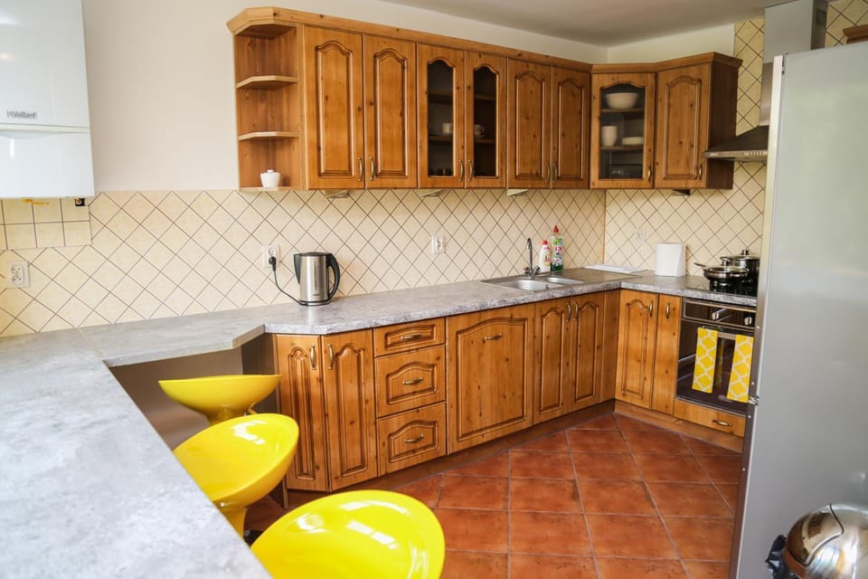 Coffee/tea facilities, Dining area, Garden view