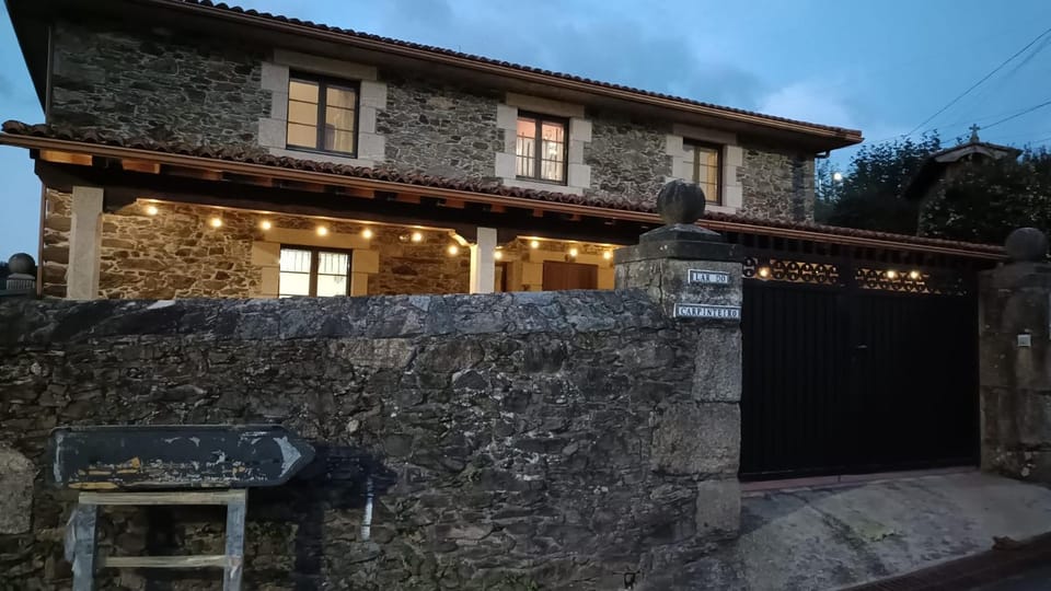 Casa Rural Oza dos Ríos Country House in Galicia