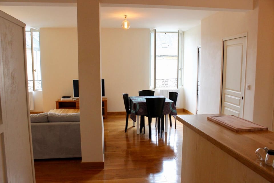 Kitchen or kitchenette, Living room, Dining area