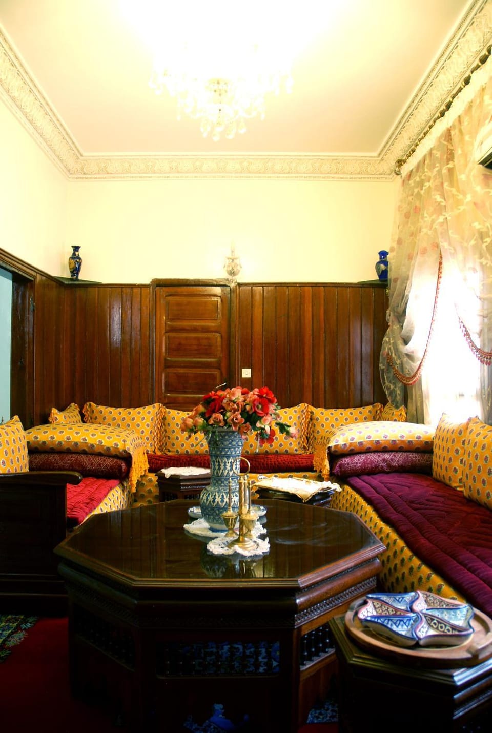 Living room, Decorative detail