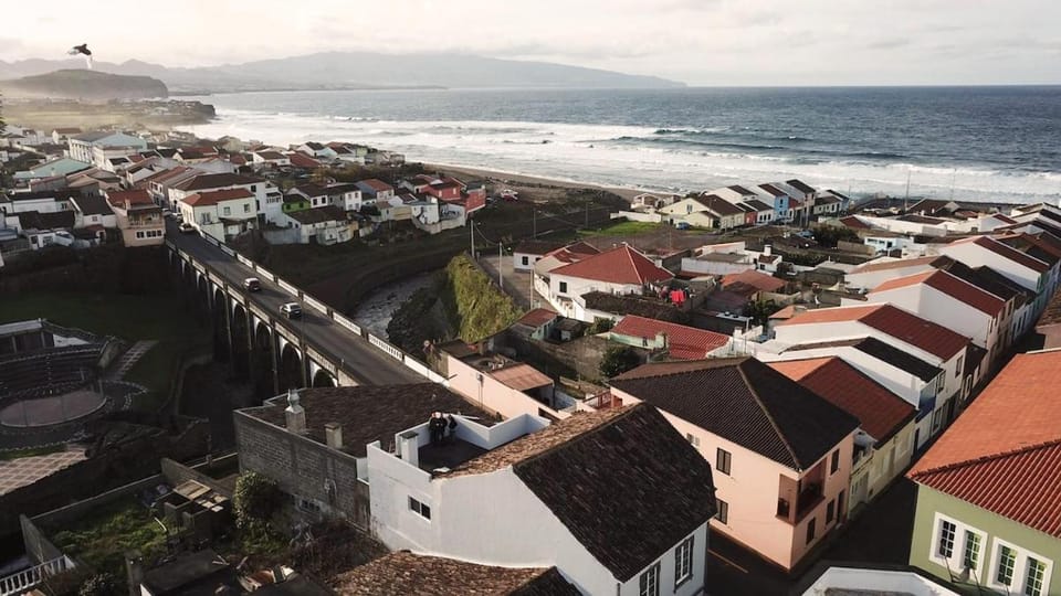 Property building, Nearby landmark, Day, Neighbourhood, Natural landscape, Bird's eye view, Beach, Sea view