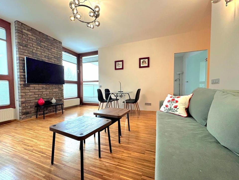 TV and multimedia, Living room, Dining area