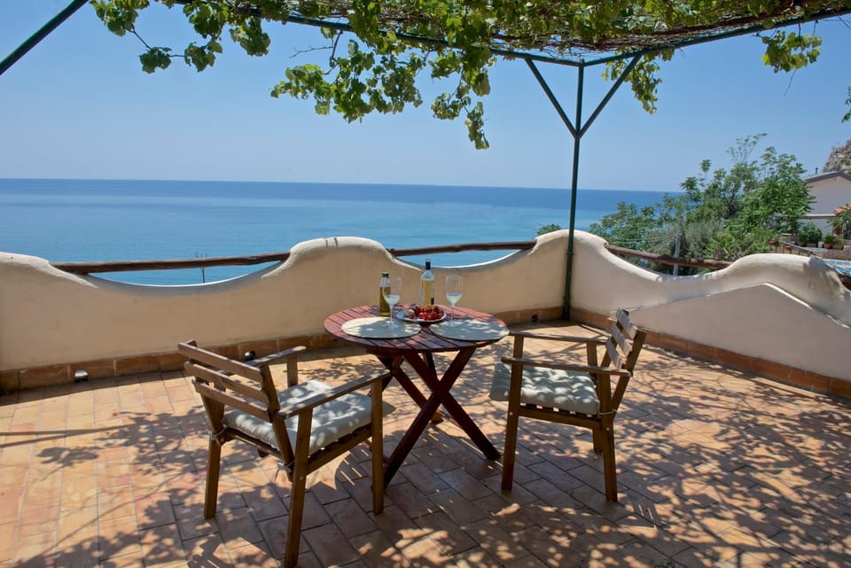 Spring, Day, Summer, Balcony/Terrace, Food and drinks, Other, On site, Food, Sea view