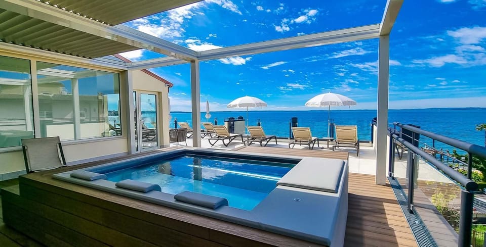 Hot Tub, Balcony/Terrace