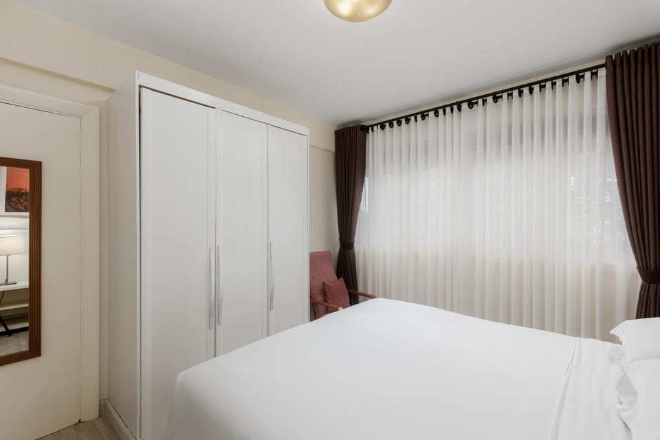 Bedroom, wardrobe