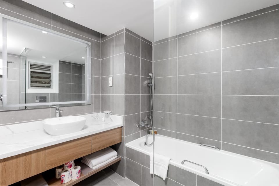 Shower, Bathroom, Bath, towels