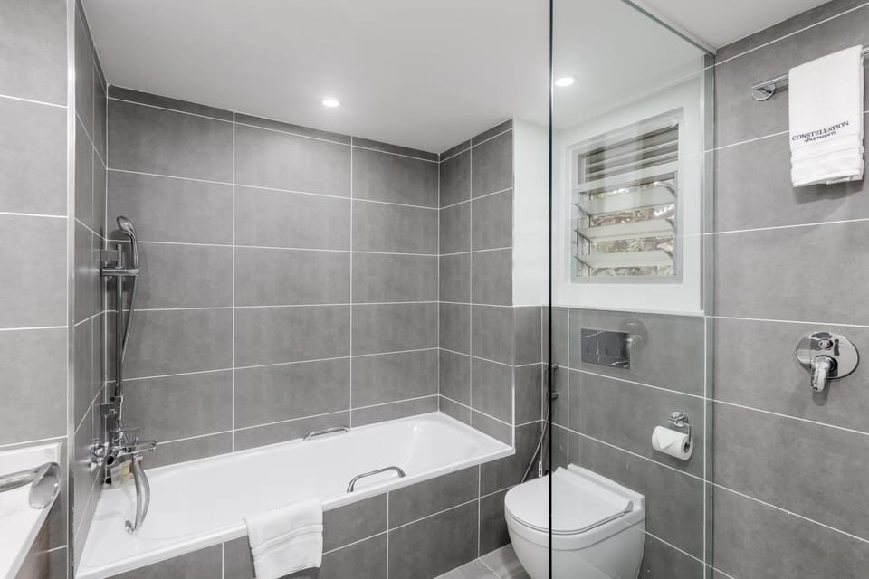Shower, Bathroom, Bath, towels