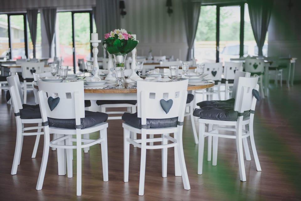 Restaurant/places to eat, On site