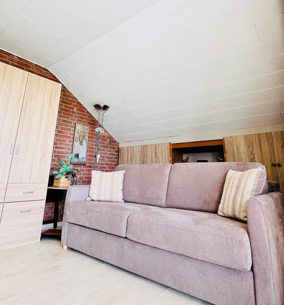 Living room, Bedroom