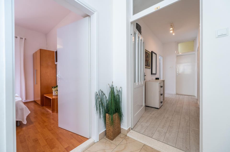 apartments Sokol Apartment in Makarska