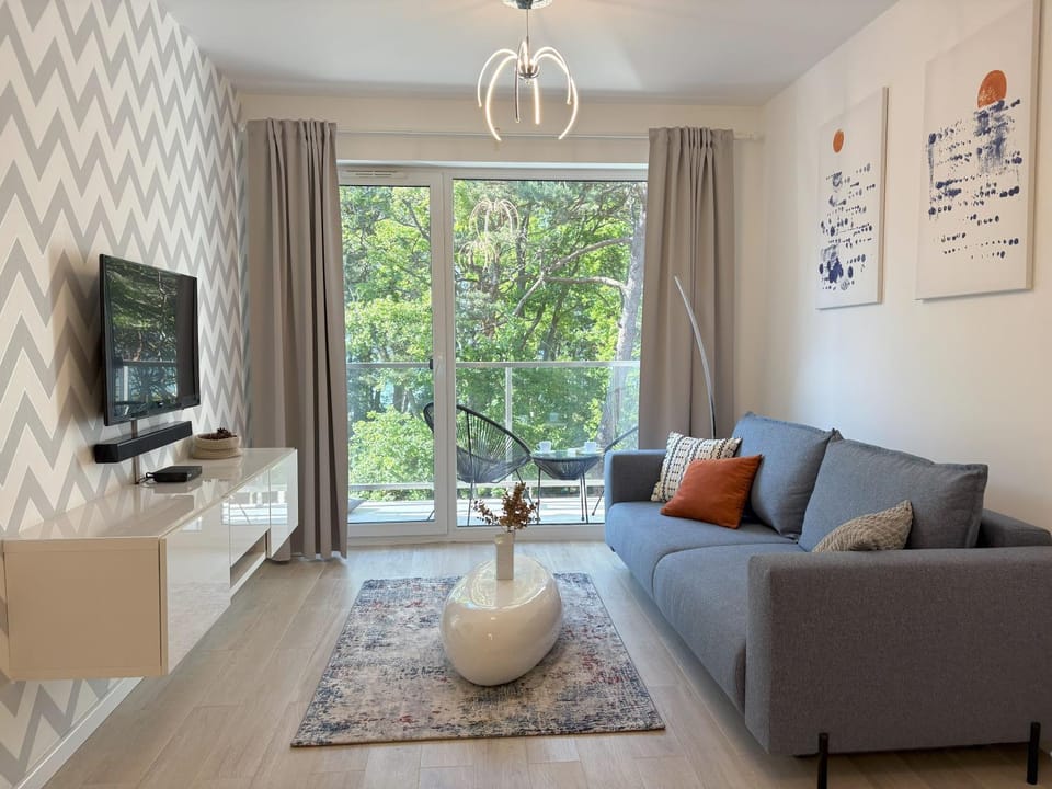 TV and multimedia, View (from property/room), Balcony/Terrace, Living room