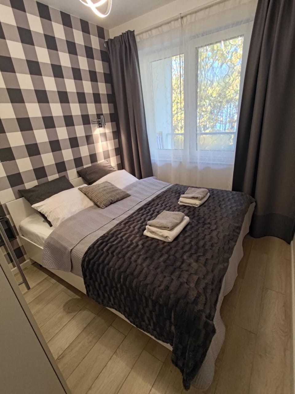 Bed, Bedroom, towels, wardrobe