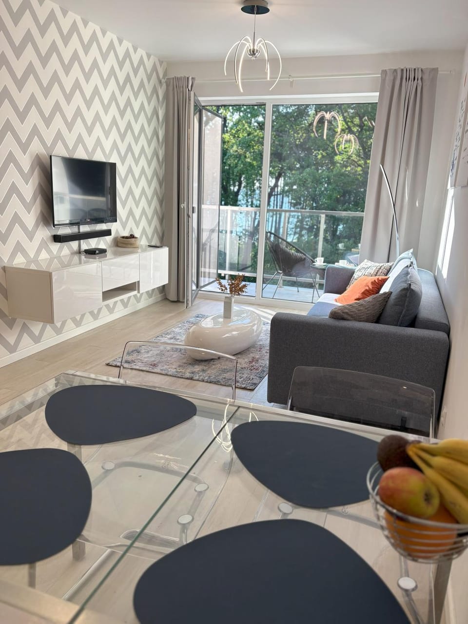TV and multimedia, View (from property/room), Balcony/Terrace, Living room